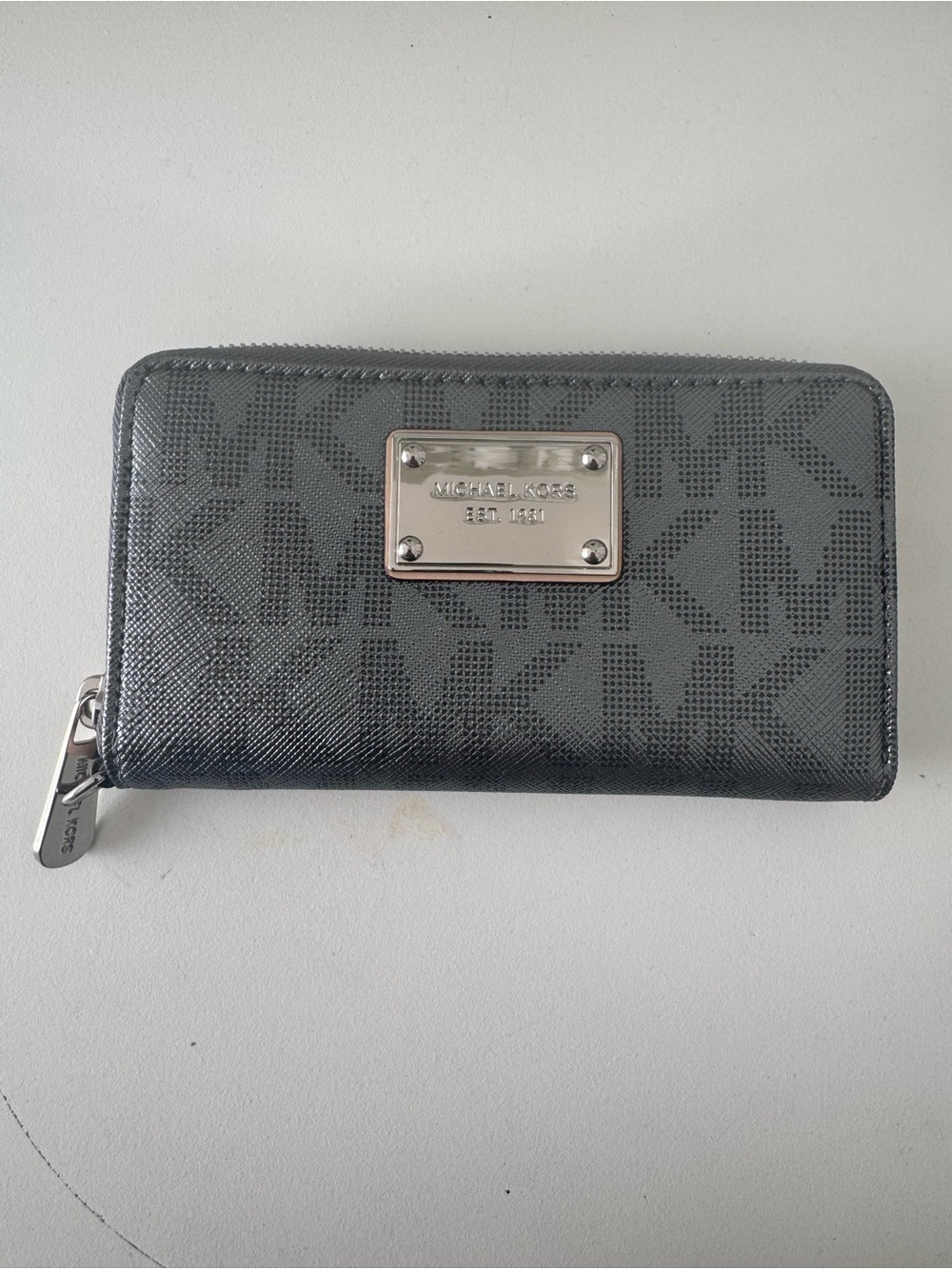 Michael Kors Gray/Black MK Logo Zip-Around Card Holder